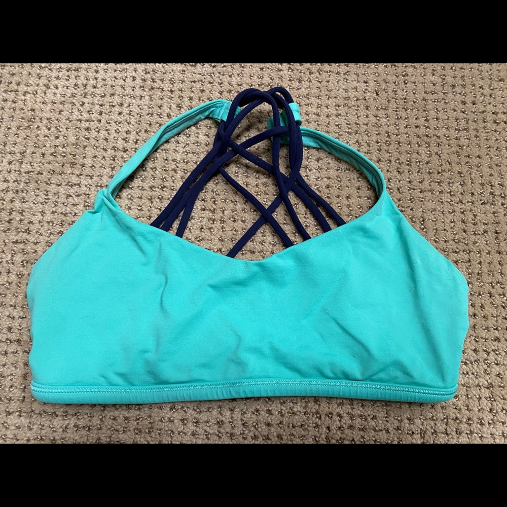 Lululemon sports bra